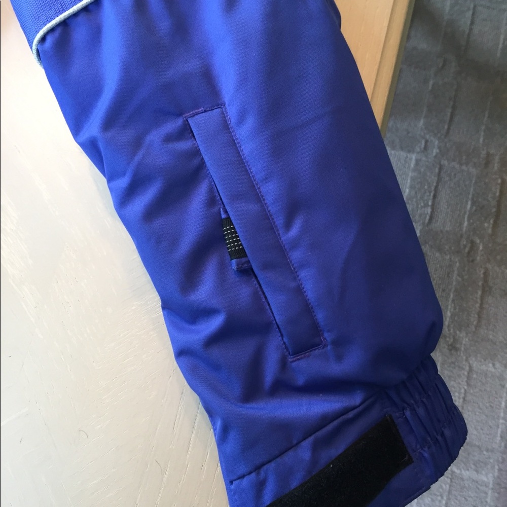 Obermeyer ski jacket size 6 - Picture 7 of 9